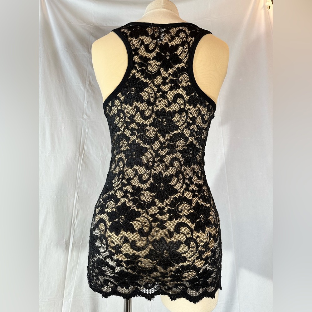 BKE Black Lace Overlay Tank Top M Floral Sheer Lace Sleeveless Made in Canada - Picture 4 of 12